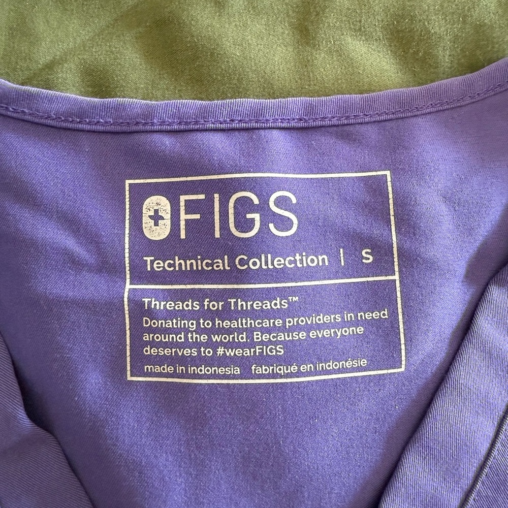 FIGS Purple Technical Collection Top